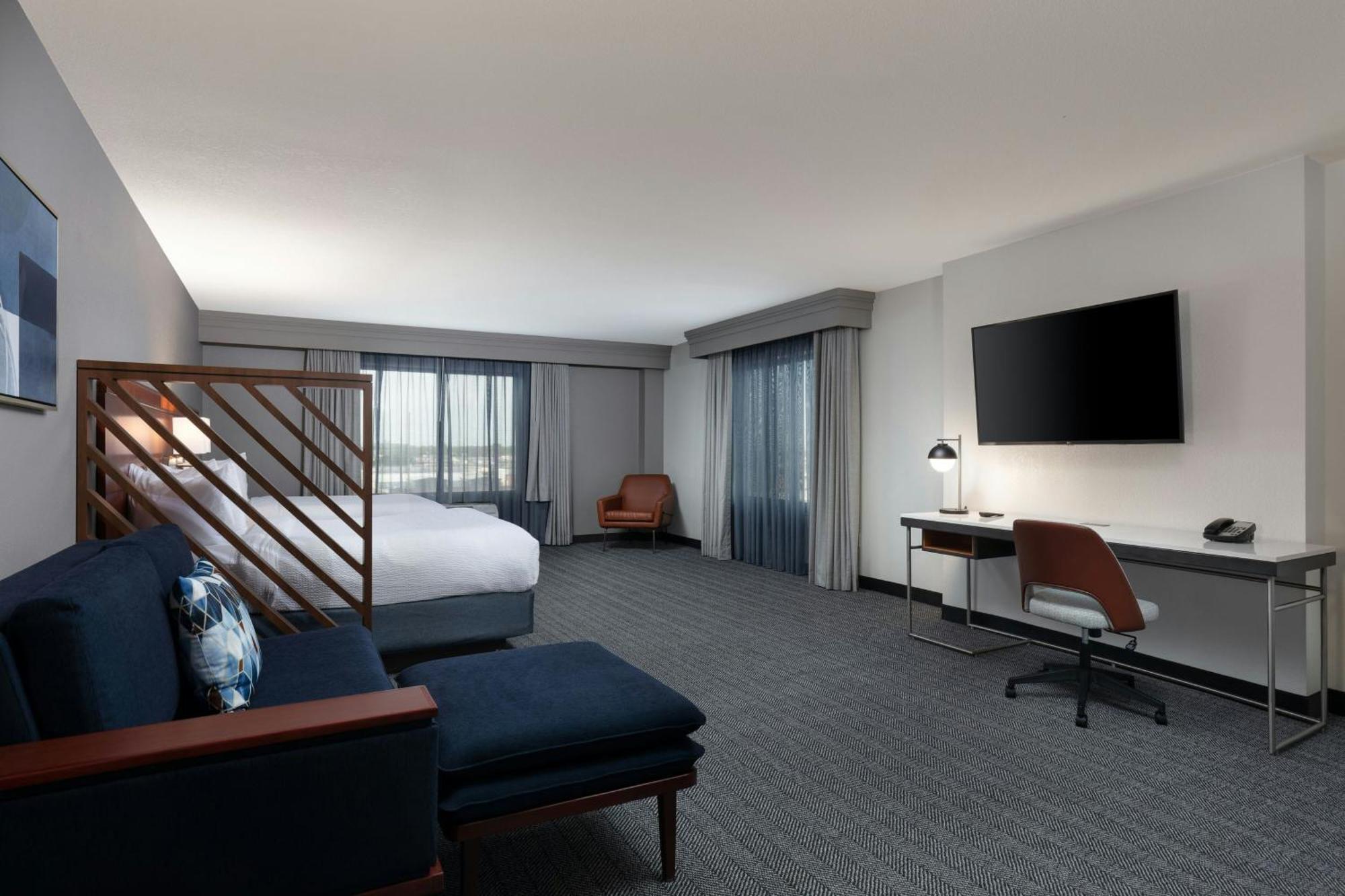 Courtyard By Marriott Wichita At Old Town Ξενοδοχείο Εξωτερικό φωτογραφία
